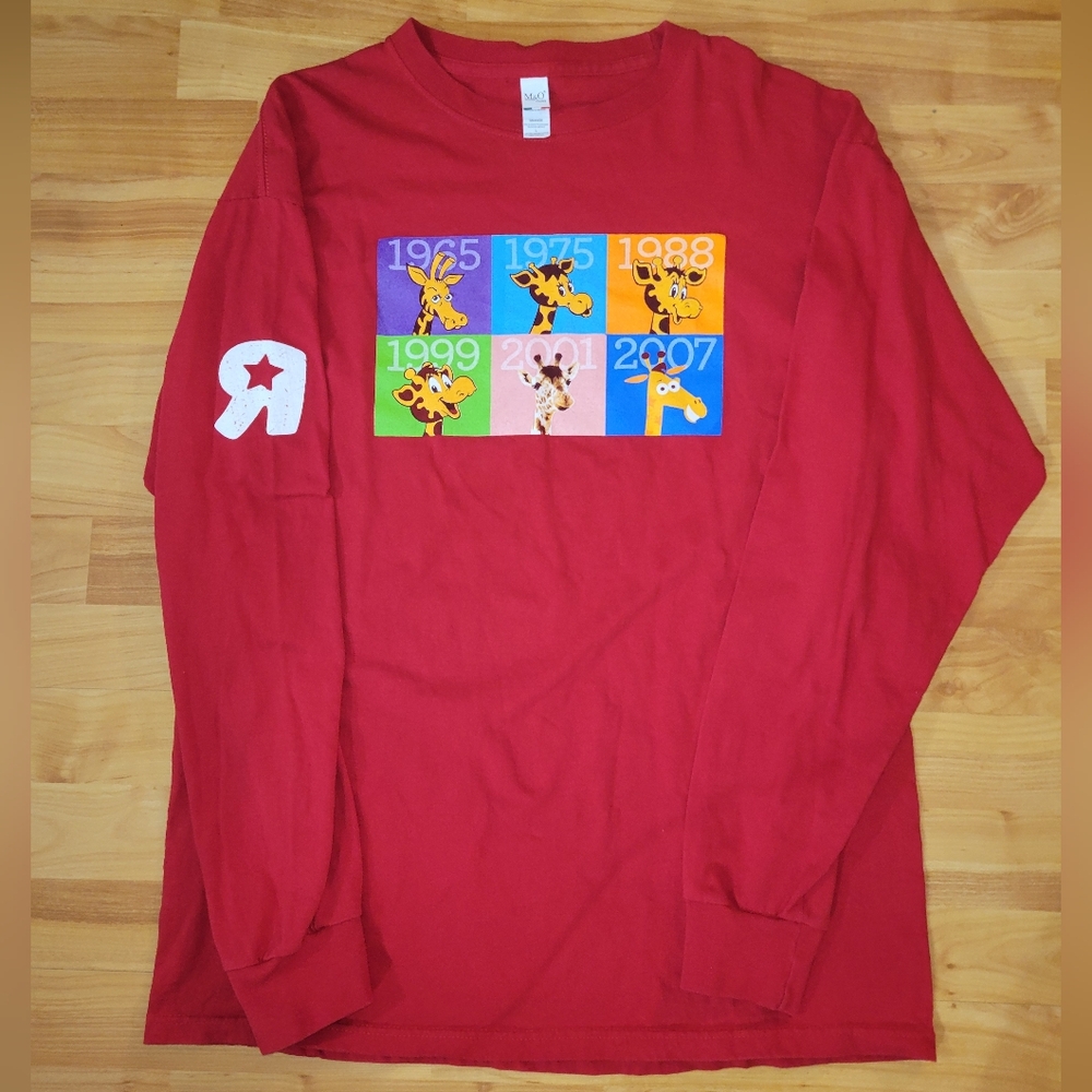 Y2K Toys R Us Red Long Sleeve Shirt Cartoon Nostalic Cute Geoffrey Logo, Large